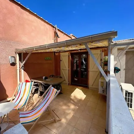 La Maisonnette De *