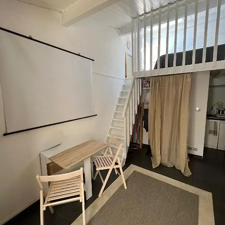 La Maisonnette De *