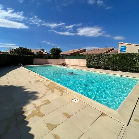 Holiday home La Maisonnette De *